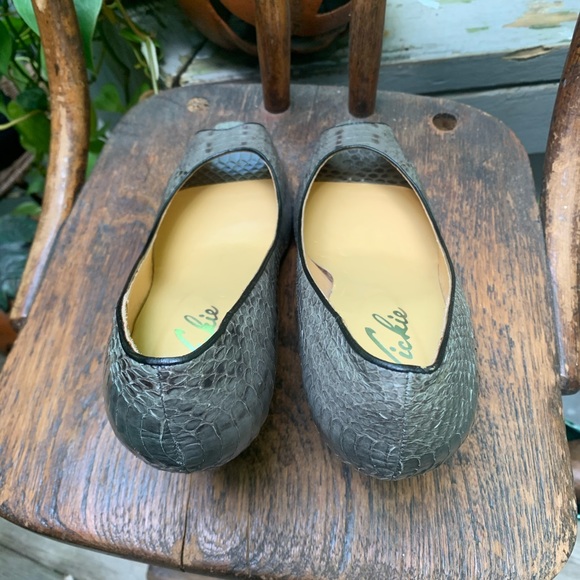 VICKIE Hong Kong Snakeskin Peep-Toe Pumps - Picture 5 of 12